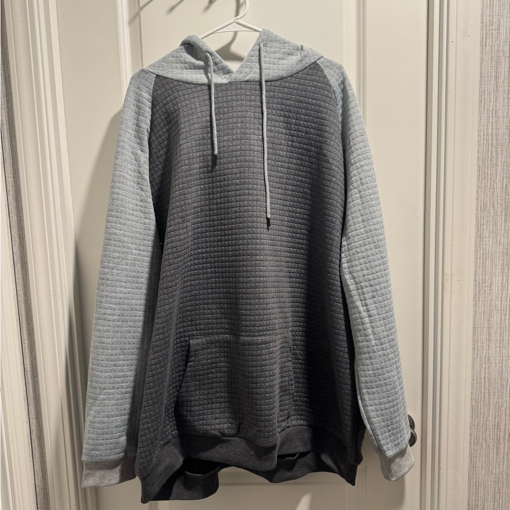 Source Unknown Two-Tone Gray Quilted Hoodie